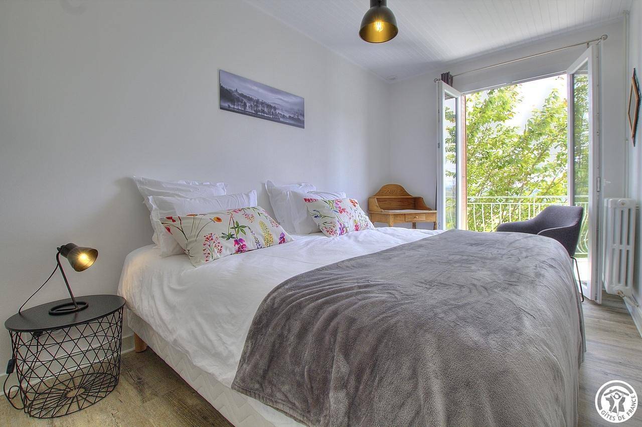 Sur la fontaine in Aranc, Belley