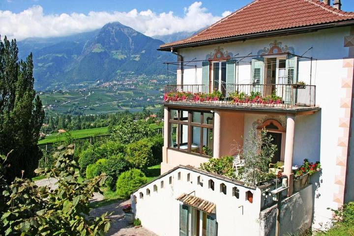 Appartamento per 5 persone, con Balcone e Terrazza nonché Giardino e Panorama a Merano
