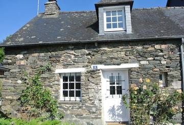 Gîte pour 2 personnes, avec jardin à Caurel