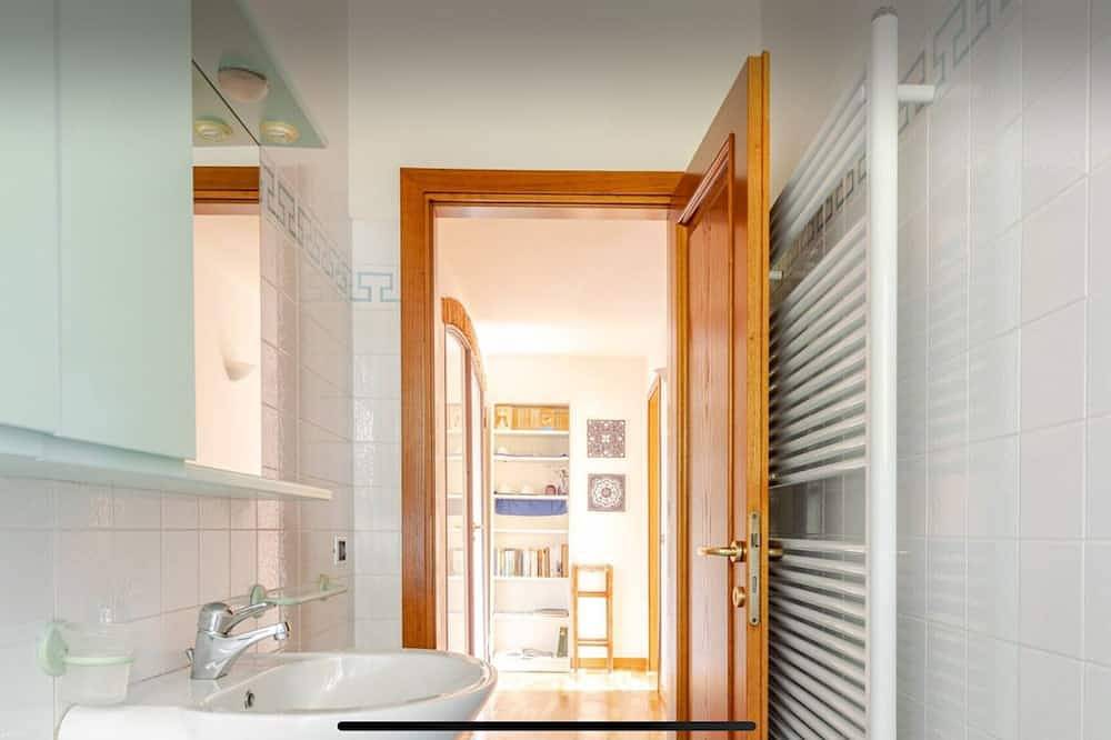 Charming Tuscan living room with private entrance in Montespertoli, Provincia de Firenze