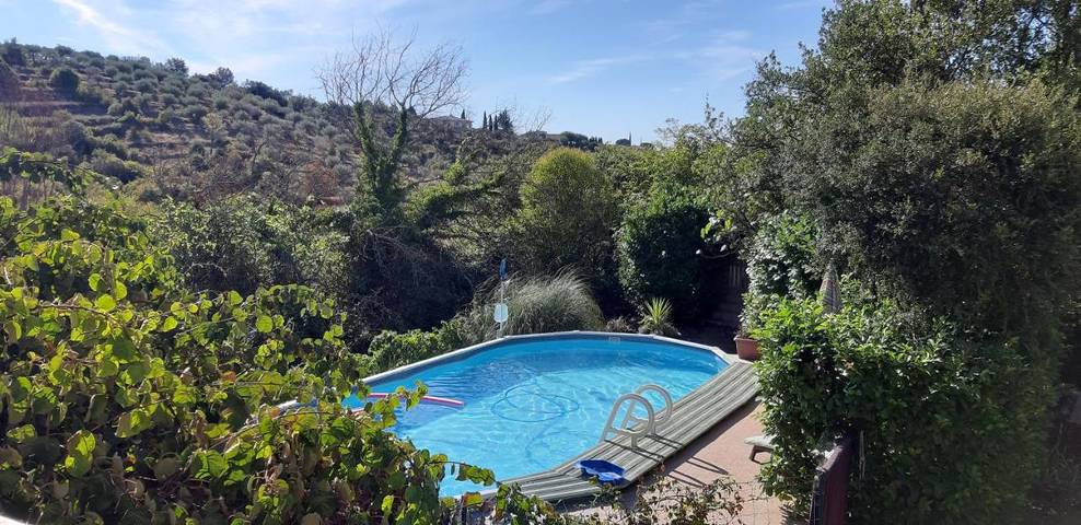Appartement de vacances pour 6 personnes, avec Terrasse ainsi que Jardin et Piscine