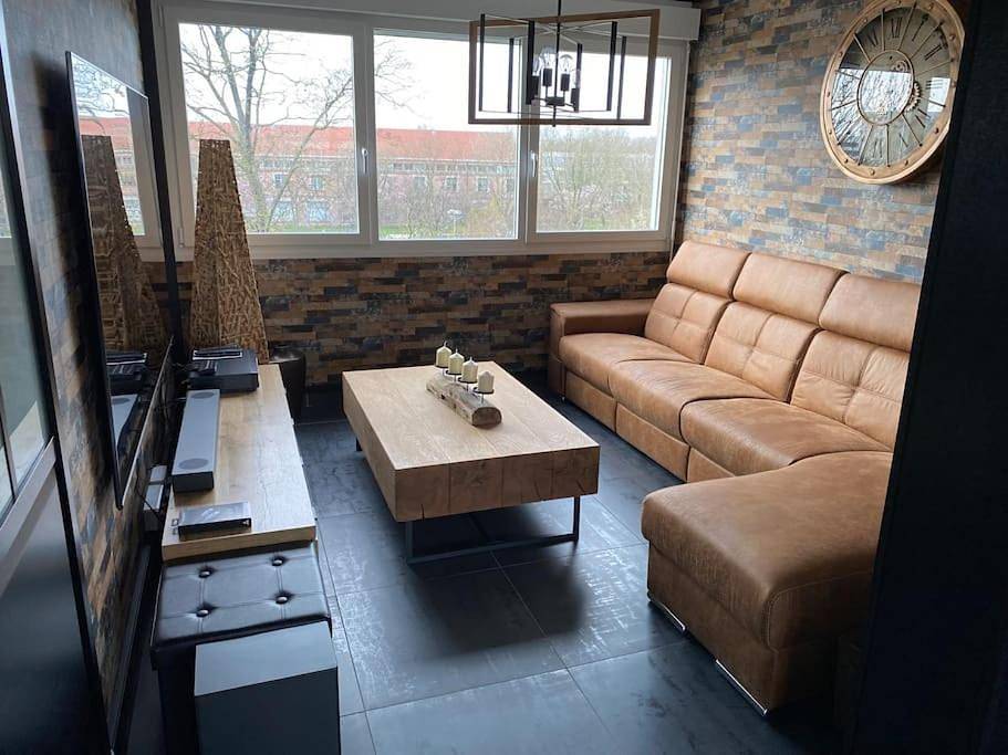 Appartement entier, Three-Bedroom Apartment in Douai, Département Nord