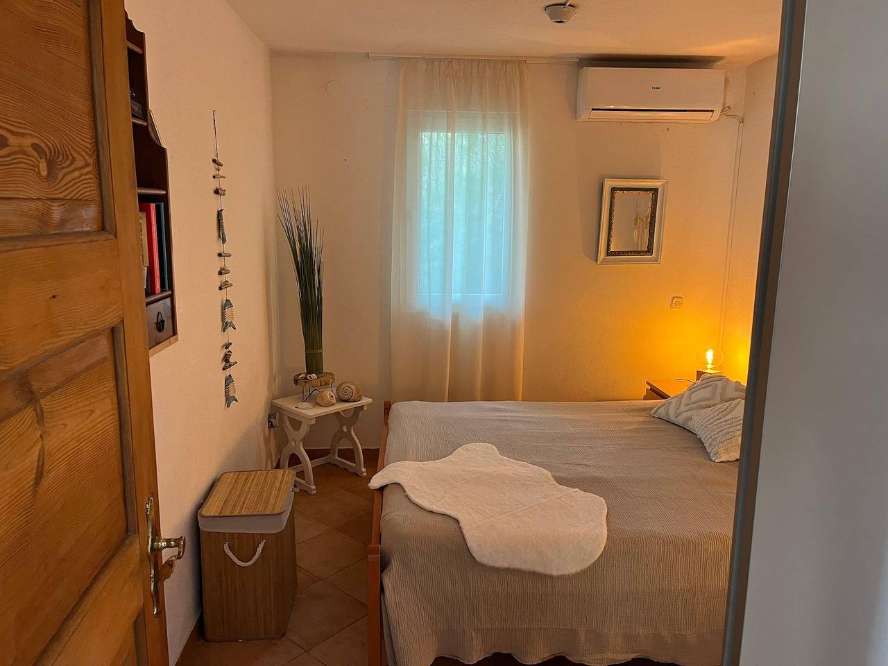 Holiday home for 4 people with terrace in Hvar