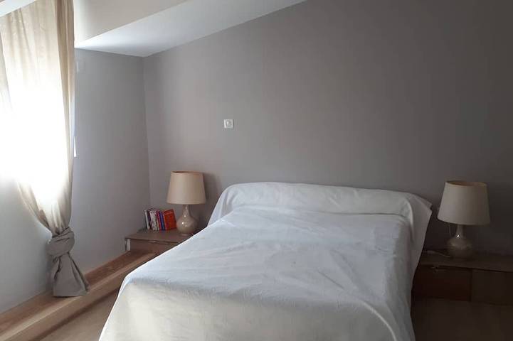 Location de vacances pour 6 personnes, avec terrasse ainsi que piscine et jardin dans Bellefont-La Rauze - 2
