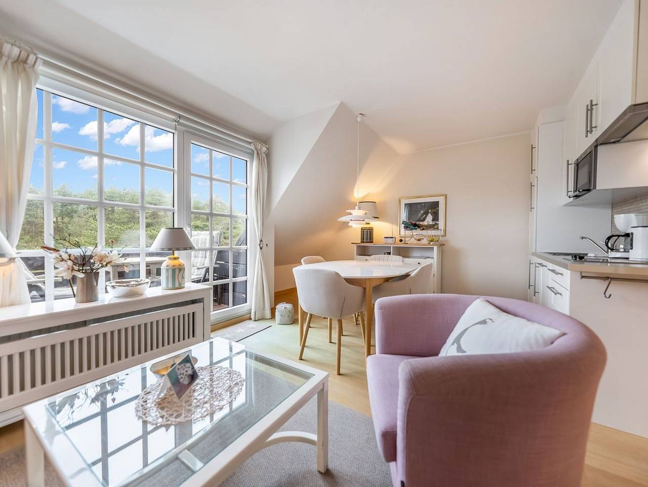 Ganze Ferienwohnung, Zum Wäldchen - Zwei Zimmer Apartment Hörnum auf Sylt mit Balkon und direkter Strandnähe in Hörnum, Sylt