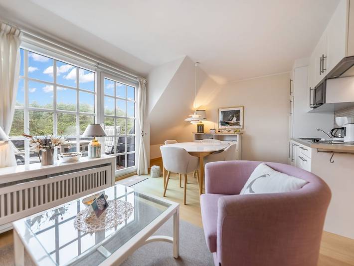 Ganze Ferienwohnung, Zum Wäldchen - Zwei Zimmer Apartment in Hörnum auf Sylt mit Balkon und direkter Strandnähe in Nordfriesische Inseln (Schleswig-Holstein) (Schleswig-Holstein), Hörnum