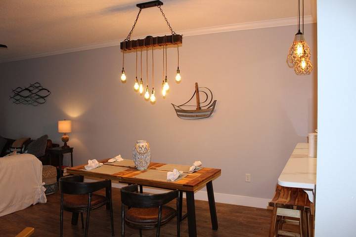 Vacation rental for 6 people, with pool and yard as well as hot tub in New Smyrna Beach