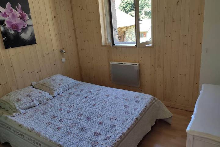 Location de vacances pour 6 personnes, avec terrasse et jardin, animaux acceptés à Mérens-les-Vals - 3