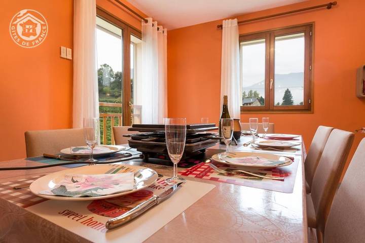 Gîte pour 8 personnes, avec Terrasse dans Porte-de-Savoie