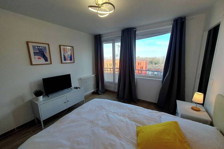 Entire apartment, Love Paris in Le Kremlin-Bicêtre, Val-de-Marne