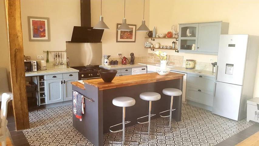 Location de vacances pour 6 personnes, avec jacuzzi et jardin, adapté aux familles à Cast - 4