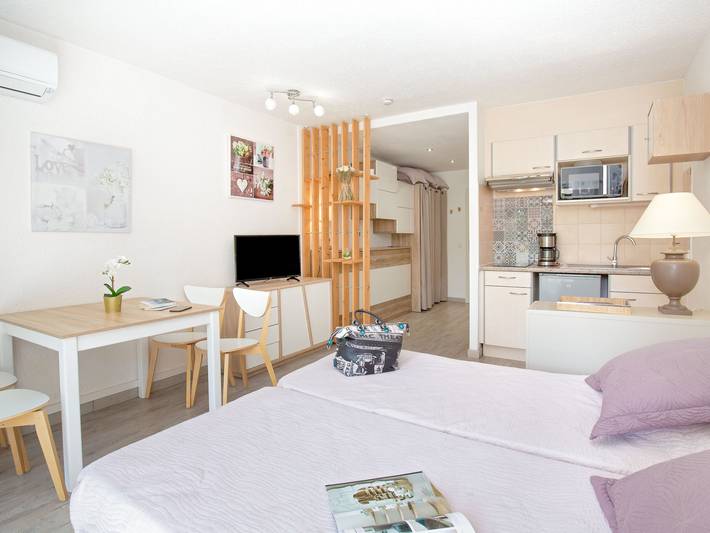 Gîte pour 3 personnes, avec Balcon dans Plage Veillat Saint Raphael