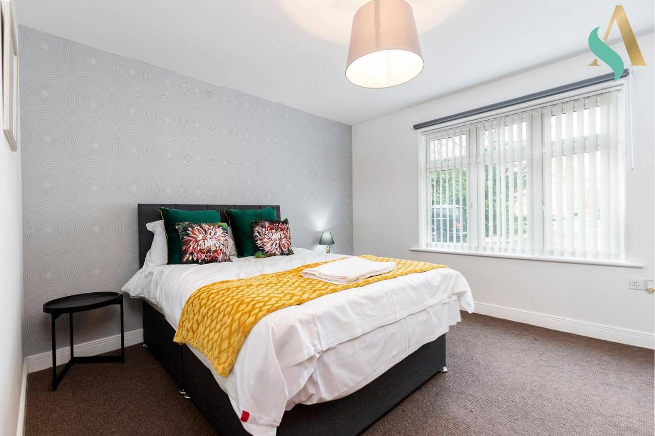 Entire apartment, Three-Bedroom Apartment in Middlesbrough, North East England