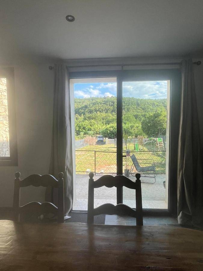 Location de vacances pour 6 personnes, avec jardin et vue à Laval-Saint-Roman - 2