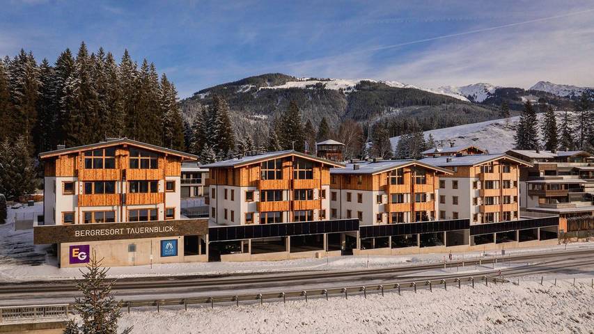 Vakantiewoning voor 6 personen, with sauna and balkon as well as zwembad in Mittersill