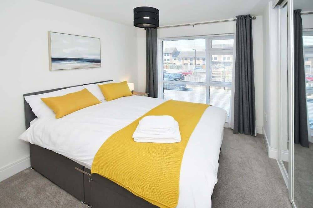 Regal House Summary: in Stoke-on-Trent, Midlands