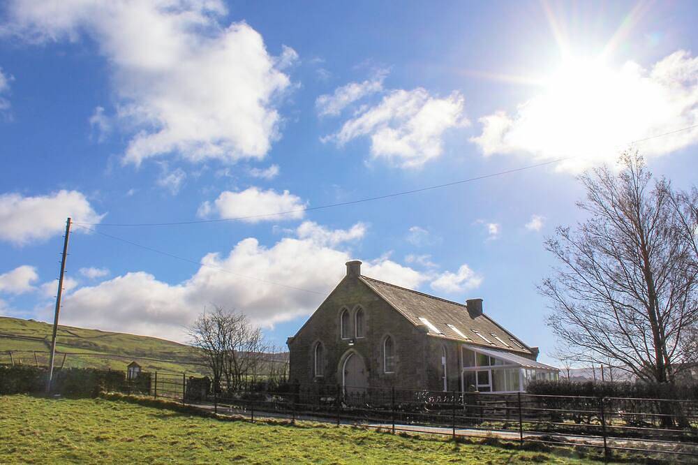 7 bedroom accommodation in Barras, near Kirkby Stephen in North Pennines AONB