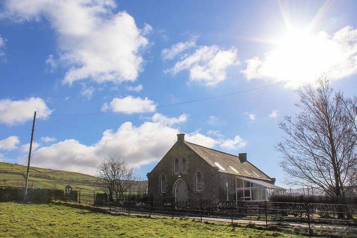 Cottage for 17 people, with Balcony/Terrace and Hot tub as well as Garden in Yorkshire Dales National Park