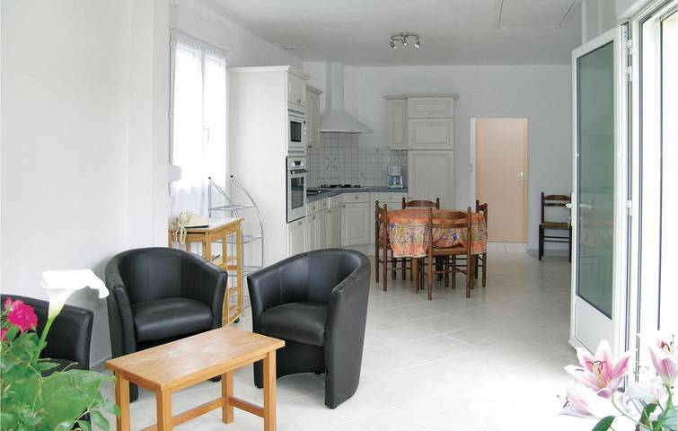 Charmant Apt à 1km de la plage - Parking, Jardin, WiFi in Trévou-Tréguignec, Côte de Granit Rose