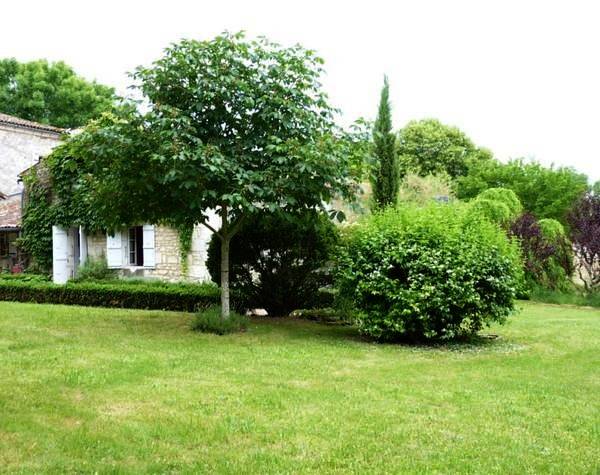 Double Room with Garden View in Chaniers, Région de Saintes