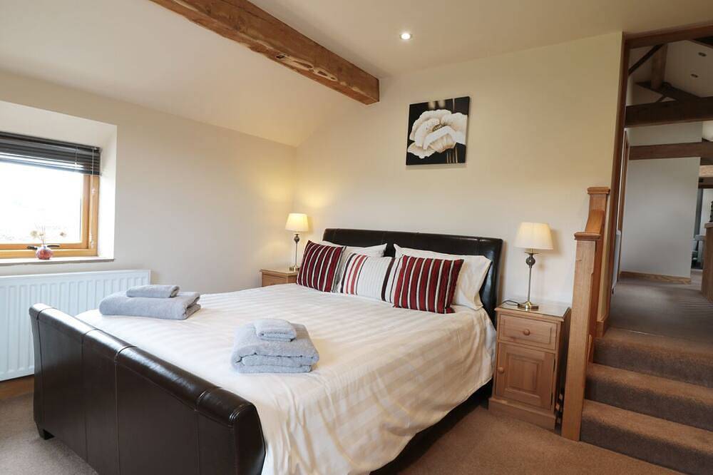 Stoneycroft Barn, family friendly, with a garden in Midhopestones in Sheffield, South Yorkshire