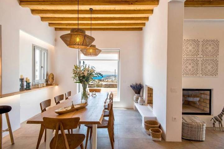 Location de vacances pour 13 personnes, avec jardin et bassin pour enfant ainsi que vue et piscine, animaux acceptés dans Kalafatis - 4