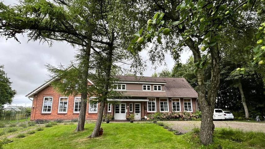 Gästehaus für 2 Personen, mit Terrasse und Garten sowie Ausblick in Niebüll