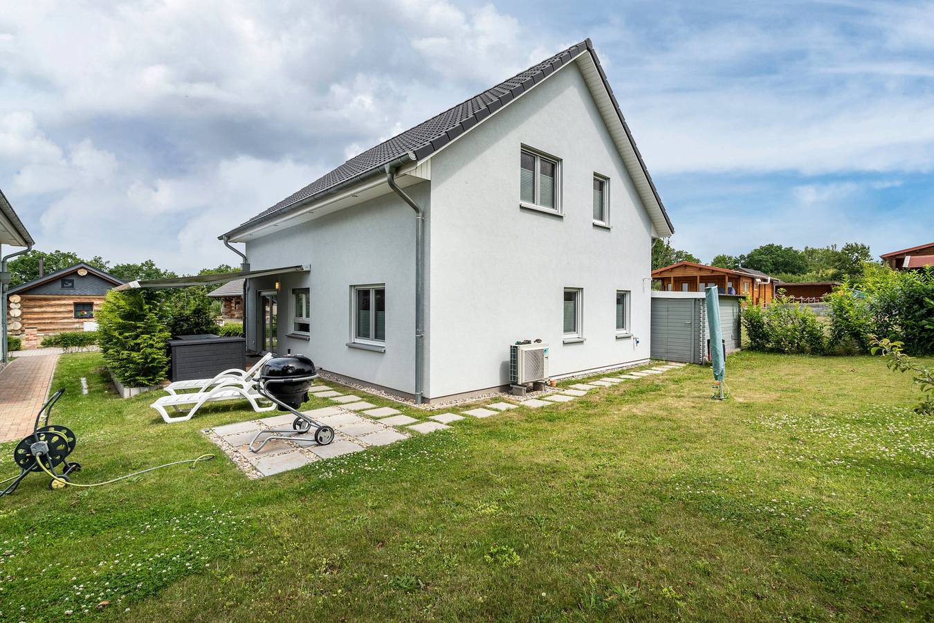 Ferienhaus 'Seeglück 1 Am Tollensesee' mit Seeblick, privater Terrasse und Wlan in Tollensesee, Groß Nemerow
