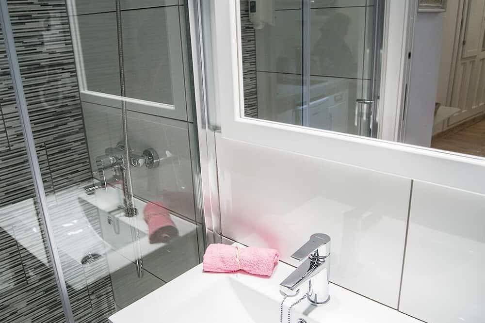 Ganze Wohnung, Malaquita-Apartment-Ensuite mit Dusche-Balkon in Distrito Centro (Córdoba), Cordoba