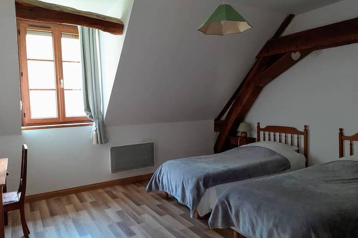 Location de vacances pour 7 personnes, avec jardin à La Grande-Verrière - 3