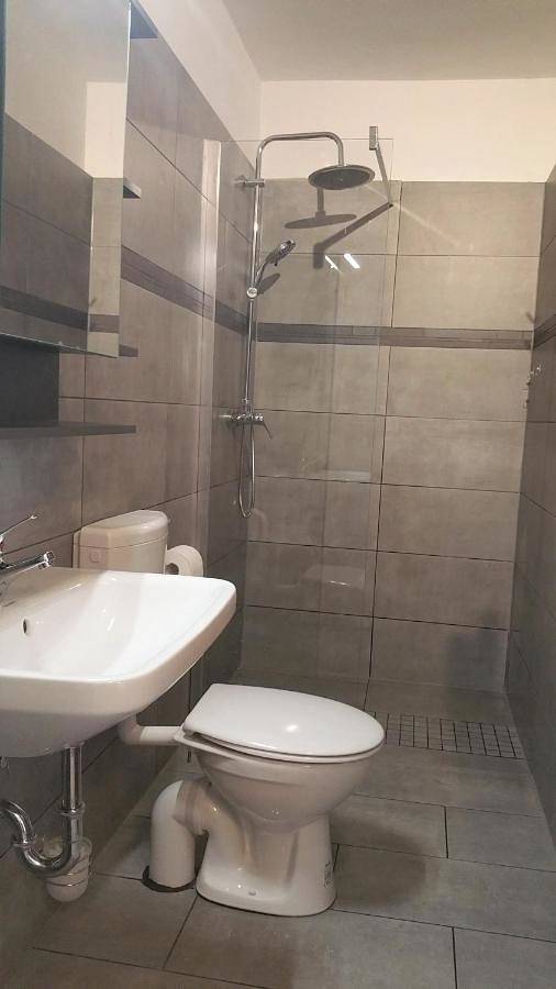 Ferienwohnung für 5 Personen, mit Terrasse und Sauna sowie Pool in Reinickendorf - 2