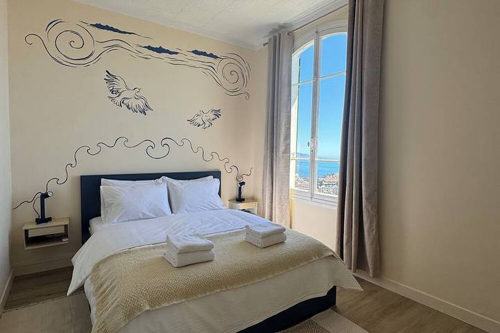 Villa de campagne qui surplombe Monaco et la mer in Cap-d'Ail, Côte méditerranéenne (France)