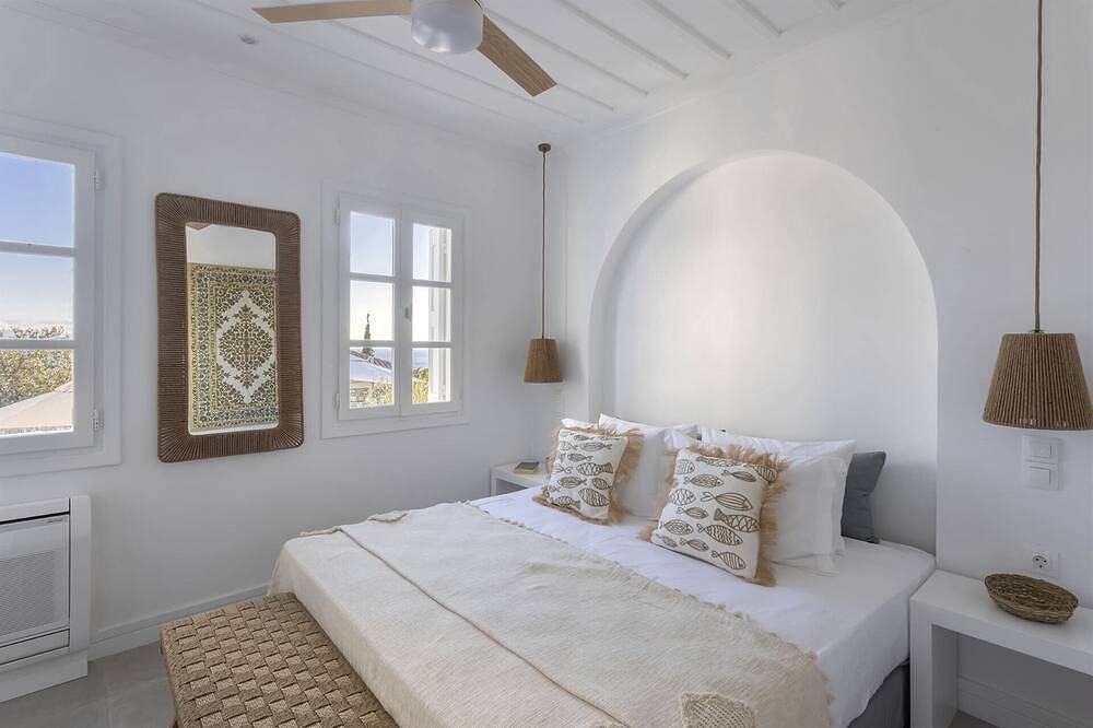 Catrine - Seven Bedroom Villa, Sleeps 15 in Spetses City, Spetses