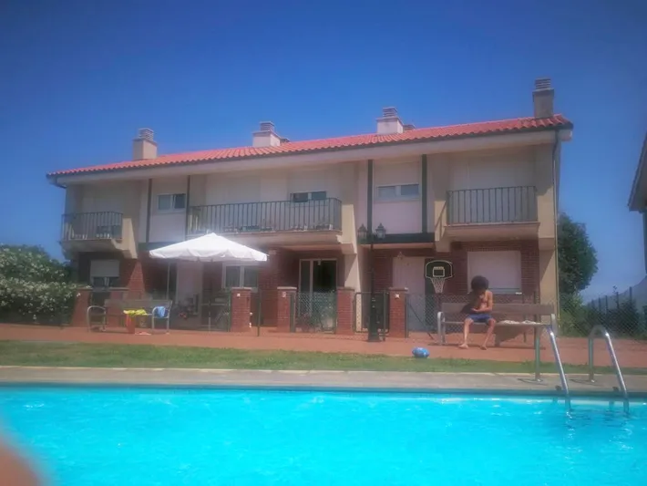 Apartamento de vacaciones para 2 personas, con vistas y jardín además de terraza y piscina - 1