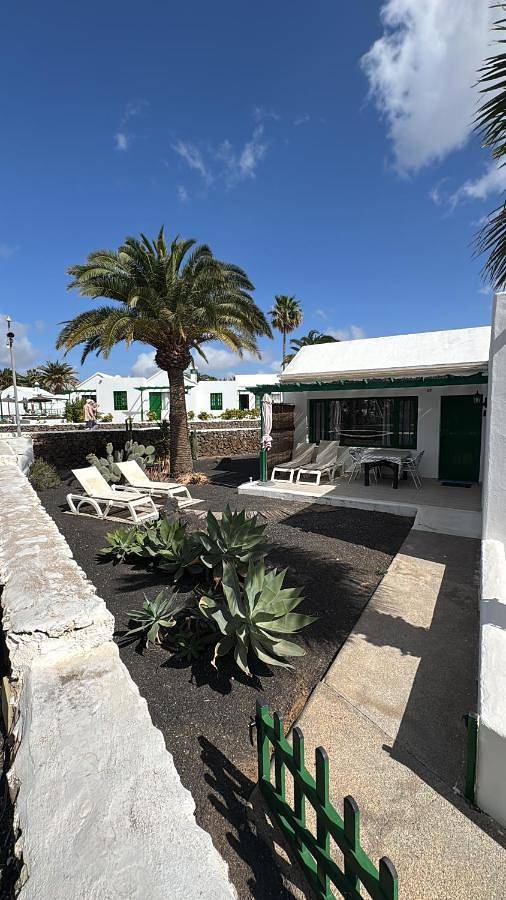 Bungalow voor 4 personen, with uitzicht and zwembad as well as balkon in Puerto del Carmen