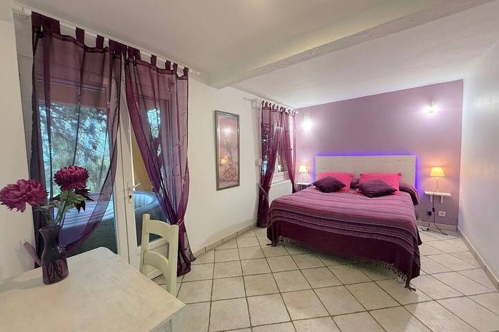 Location de vacances pour 6 personnes, avec piscine et jacuzzi, animaux acceptés à Ille-sur-Têt - 2