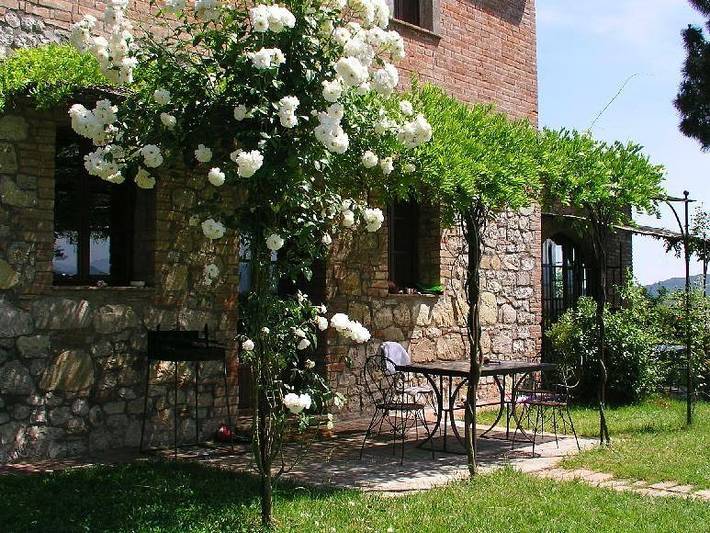 Agriturismo per 6 persone, con terrazza in Monteleone d'Orvieto