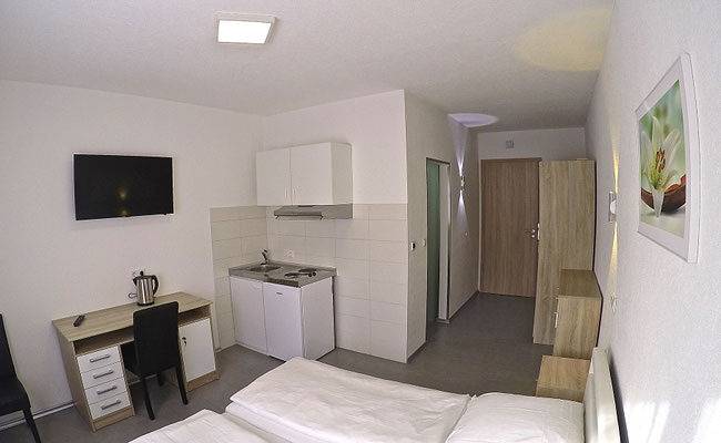 Pension Kochertal - Apartment mit Kühlschrank 25qm, max. 2 Personen in Aalen, Schwäbische Ostalb