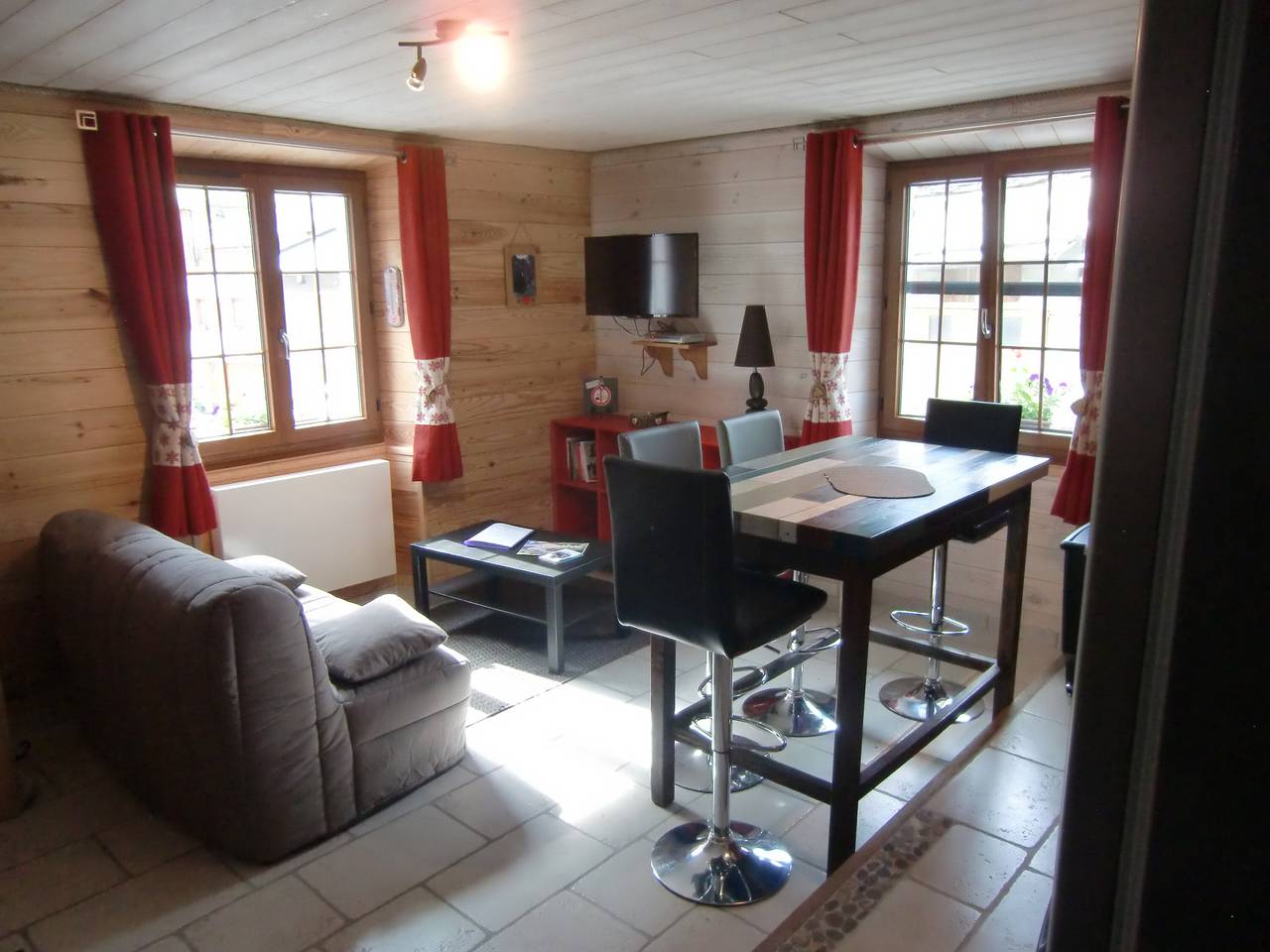 Geheel appartement, Appartement 'Gîte Val-cenis
La Gelinotte Gezellig' met Wi-Fi in Termignon, Saint-Jean-de-Maurienne regio