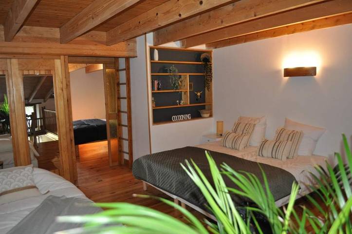 Gîte pour 5 personnes, avec jardin, adapté aux familles à Marville