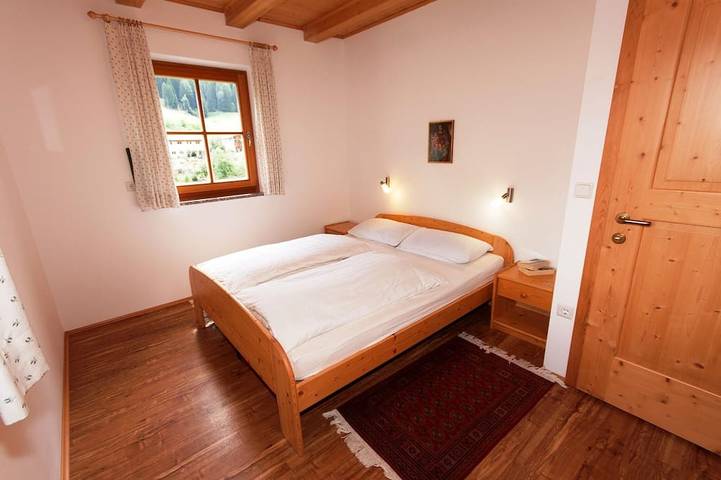 Appartamento intero, App. 1 Auhaus grande bellissimo appartamento per 2, ideale per 4 fino a 5 in Martello, Parco Nazionale dello Stelvio