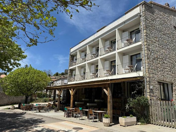 Hôtel pour 2 personnes, avec jardin, animaux acceptés à Quenza