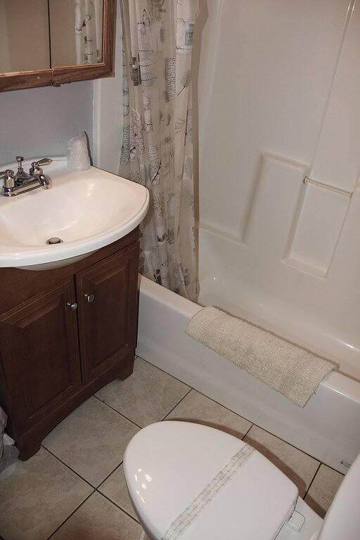 Log Cabin for 2 Guests in Williams Bay, Wisconsin