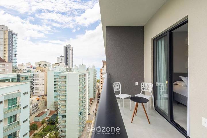 Apartamento para 2 personas, con terraza en Meia Praia (Santa Catarina)