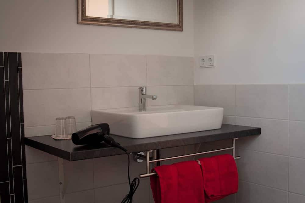 Ganze Wohnung, Ferienwohnung Theo - Ferienhaus Uhlenstraat in Esgrus, Schleswig-Flensburg