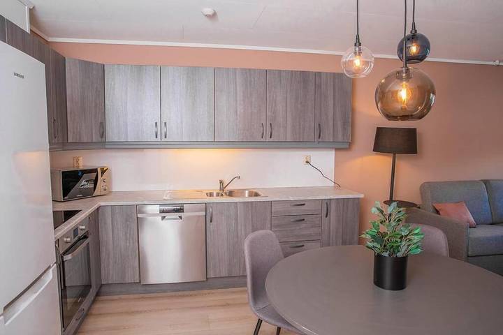 Ferienwohnung für 6 Personen, mit Balkon und Terrasse sowie Ausblick in Etne - 4