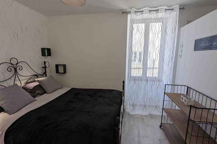 Gîte pour 6 personnes, avec jardin à Montboyer - 3