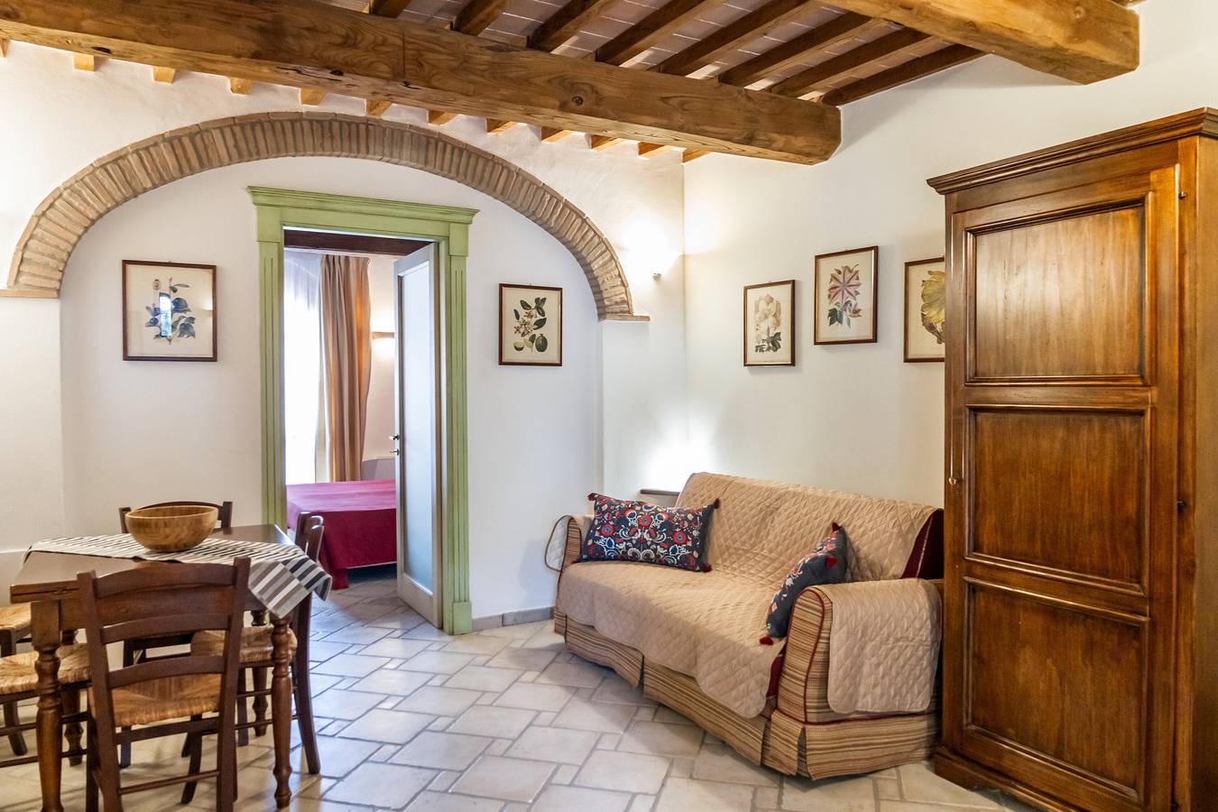 Ganze Wohnung, Ferienwohnung 'Ilaria' mit Gemeinschaftspool, Wi-Fi und Klimaanlage in Campiglia Marittima, Etruskische Küste