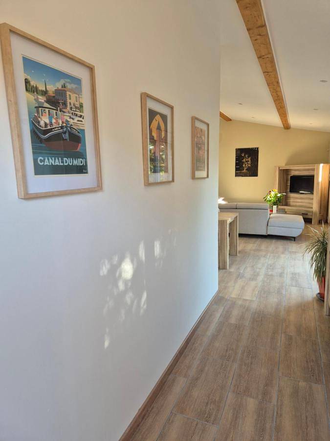 Location de vacances pour 8 personnes, avec jardin et piscine à Roubia - 4