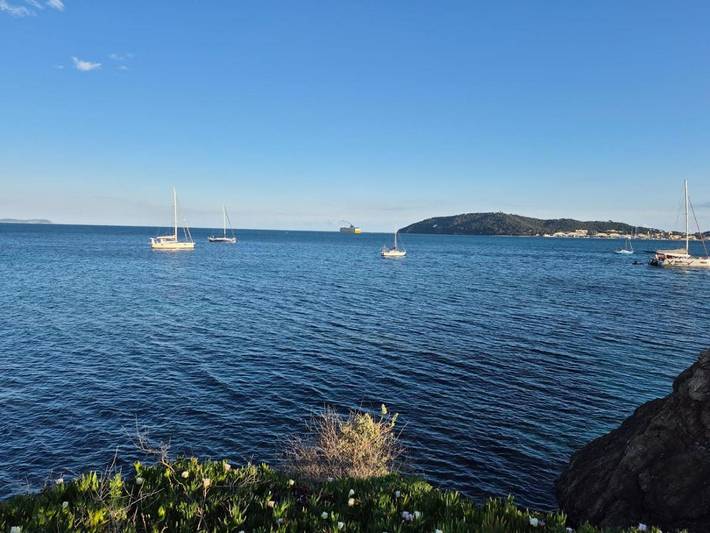 Location de vacances pour 11 personnes, avec terrasse ainsi que jardin et vue dans Le Mourillon - 2